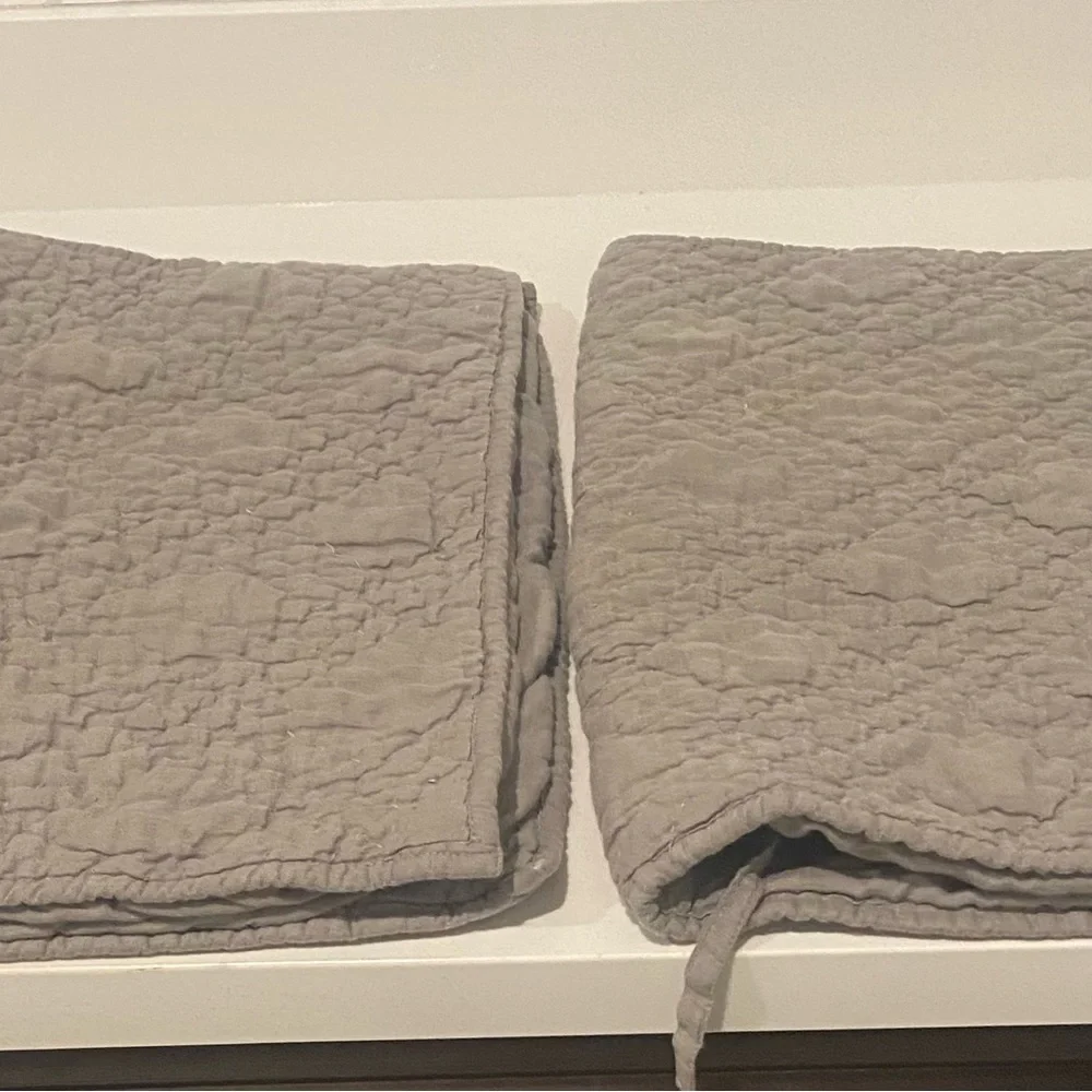 RH Shams - set of 2 standard size grey - Picture 1 of 6